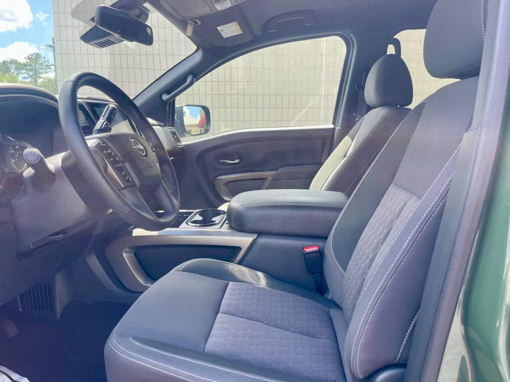 Used 2024 Nissan Titan SV w/ SV Bronze Edition Package AWD/4WD image 10