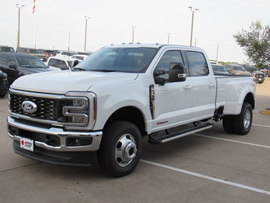 New 2027 Ford F350 Lariat AWD/4WD image 2