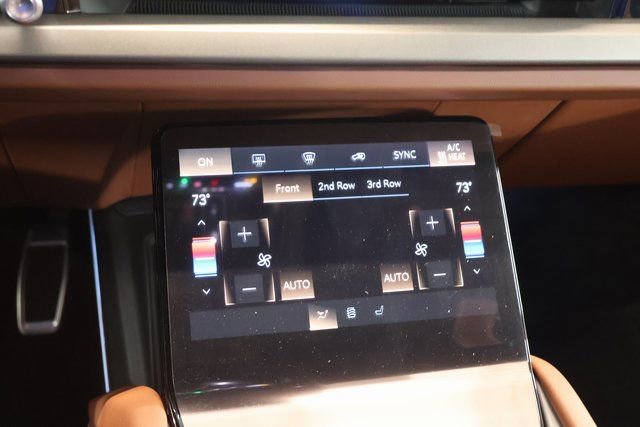 New 2026 Cadillac Vistiq Platinum image 19