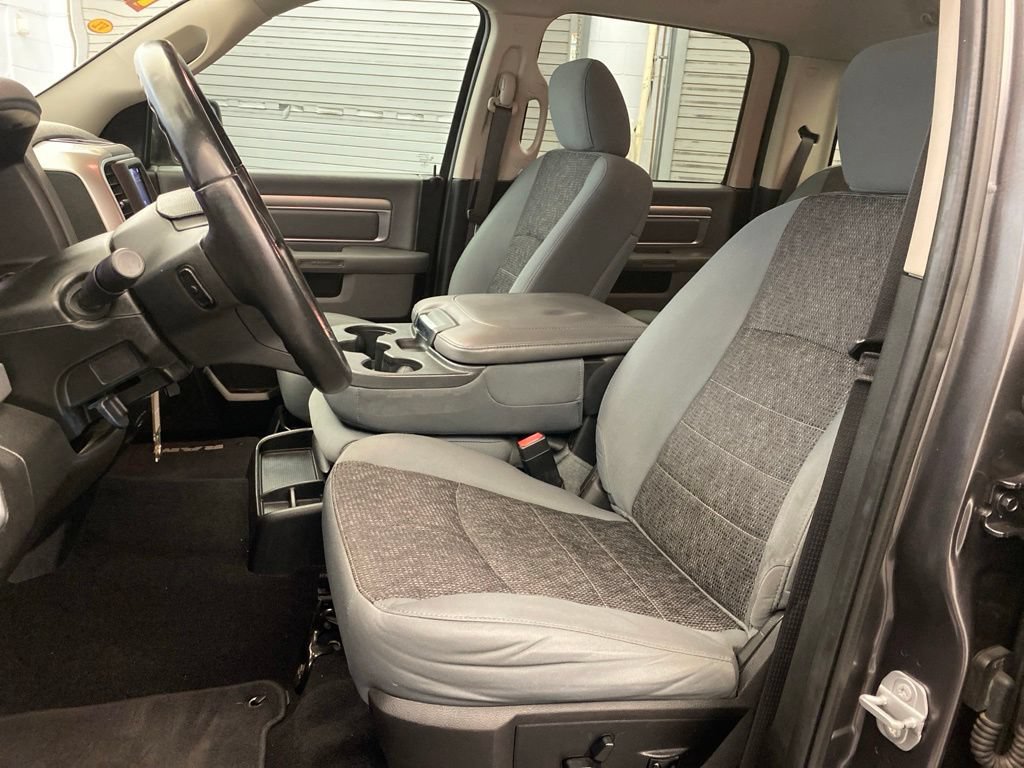 Used 2019 RAM 1500 Big Horn AWD/4WD image 30