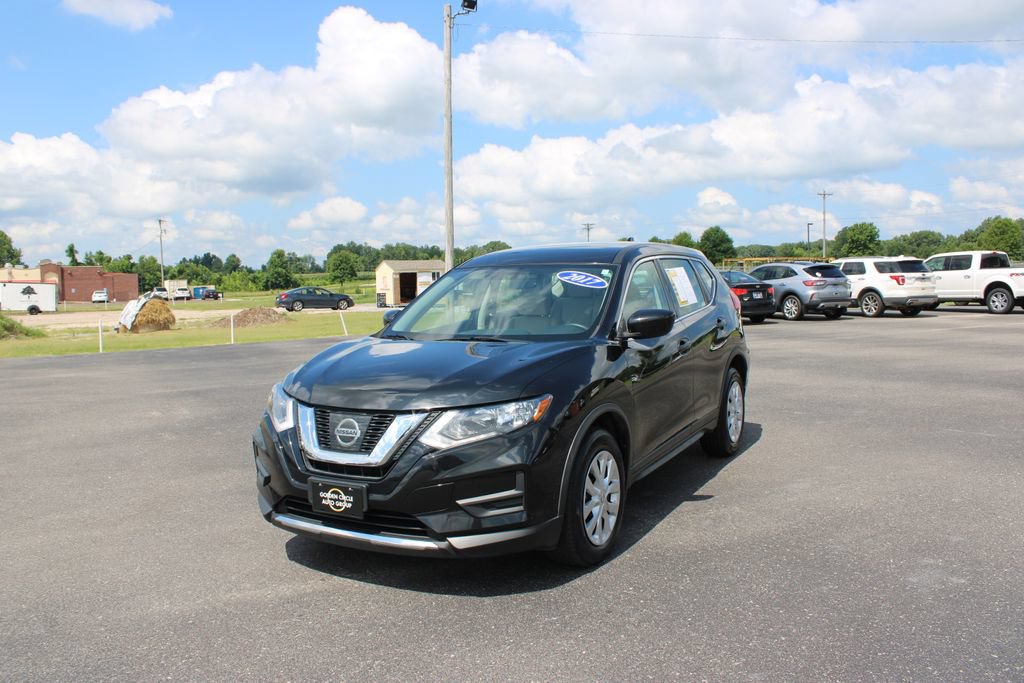 Used 2017 Nissan Rogue S FWD image 4