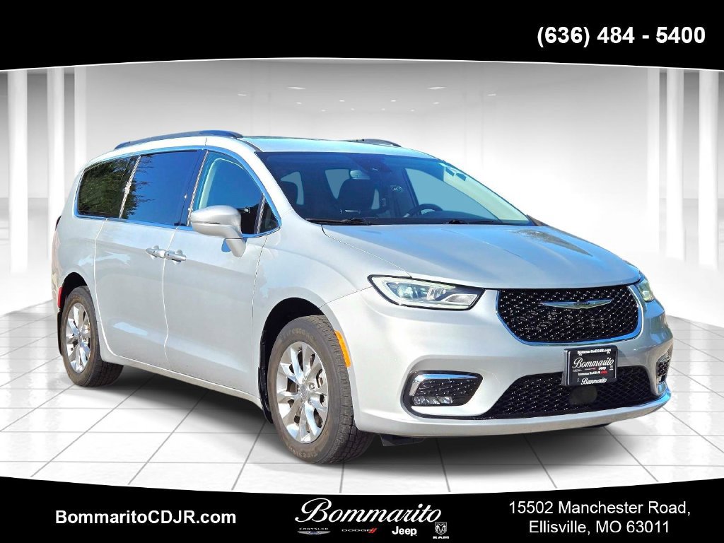 Used 2022 Chrysler Pacifica Touring-L