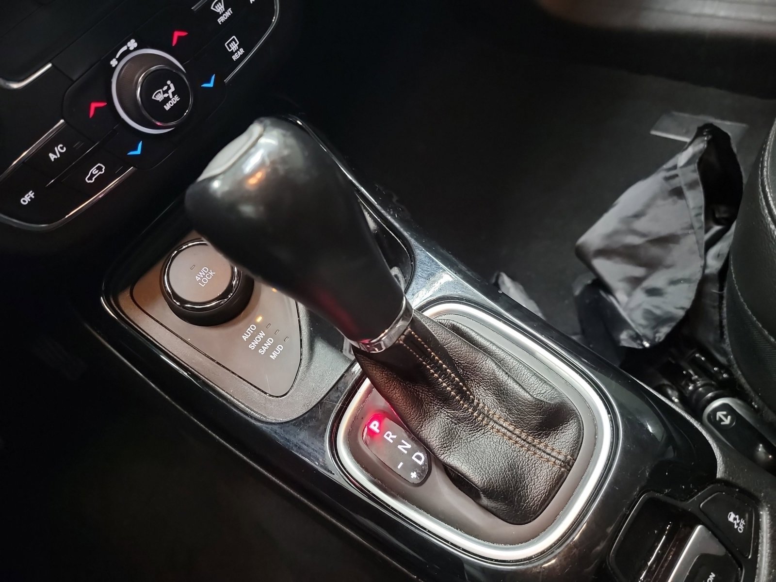 Used 2018 Jeep Compass Limited w/ Navigation Group image 33