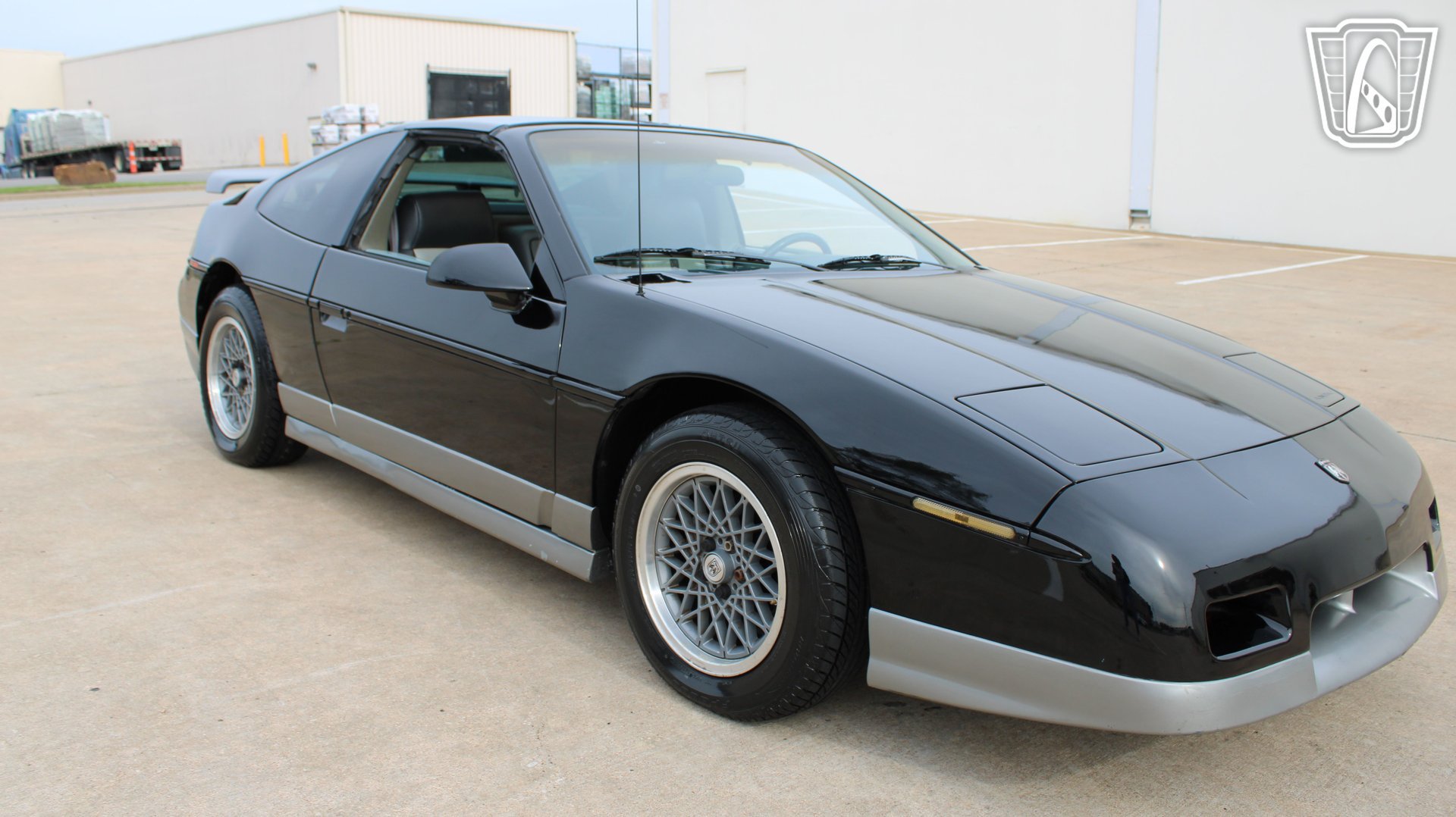 Used 1987 Pontiac Fiero GT RWD image 26