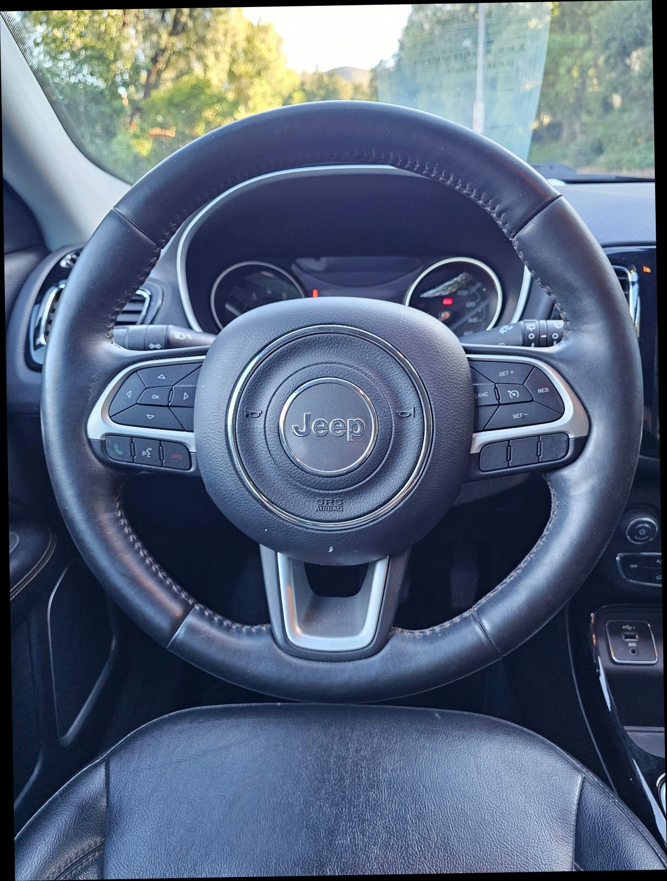 Used 2019 Jeep Compass Limited image 32