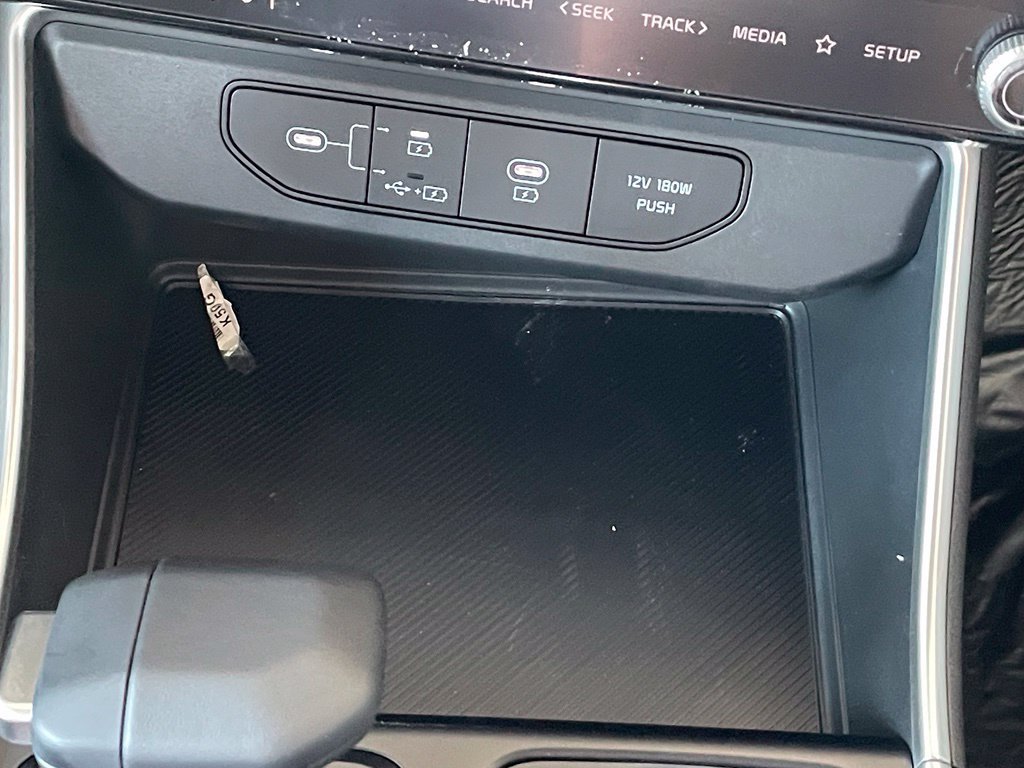 New 2026 Kia Carnival FWD image 19