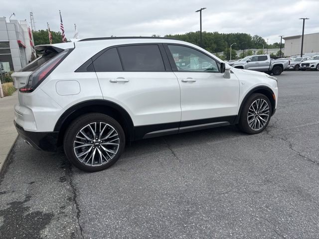 Used 2024 Cadillac XT4 Sport AWD/4WD image 3