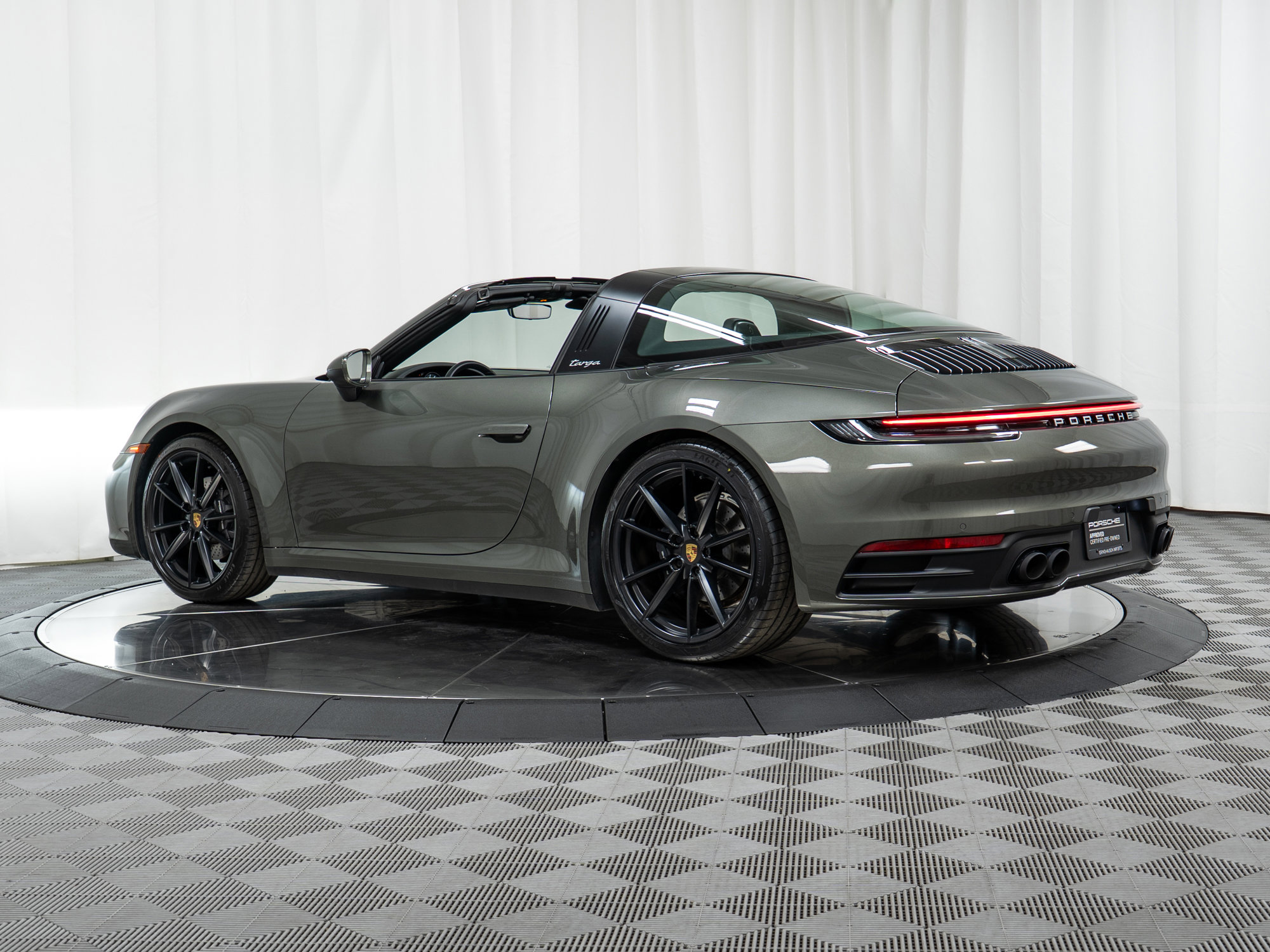 Certified 2022 Porsche 911 Targa 4 image 36