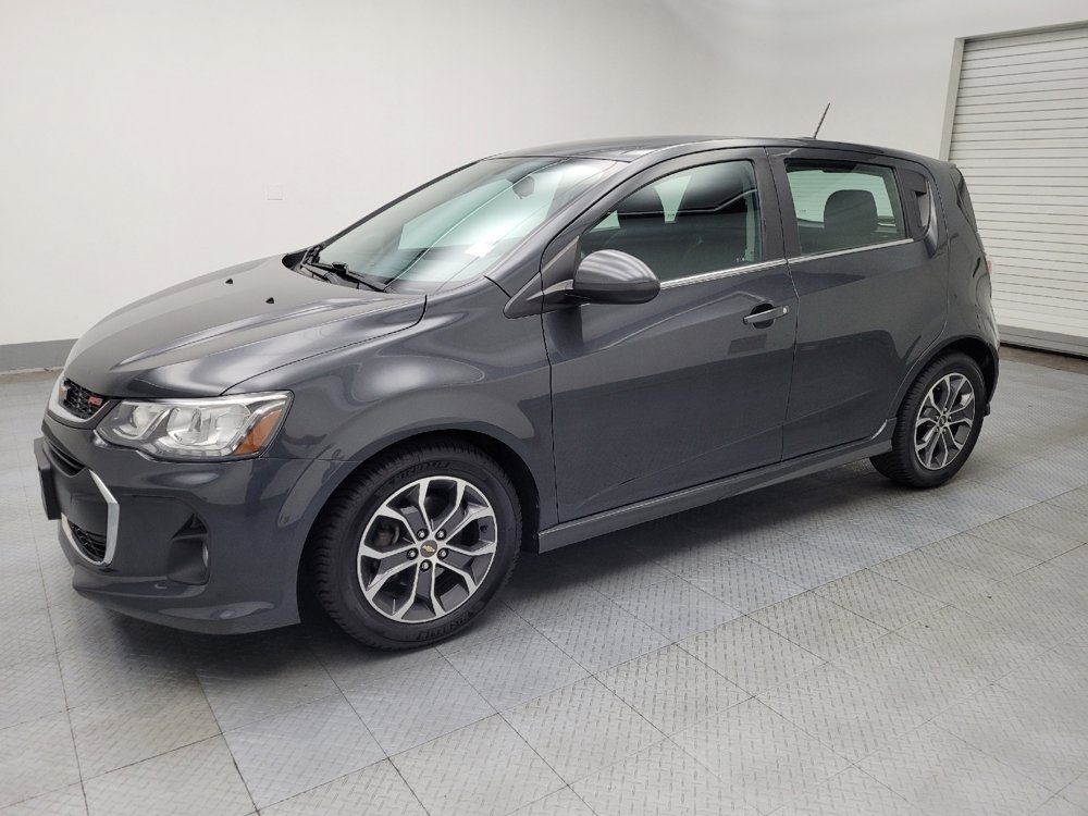 Used 2017 Chevrolet Sonic LT image 2