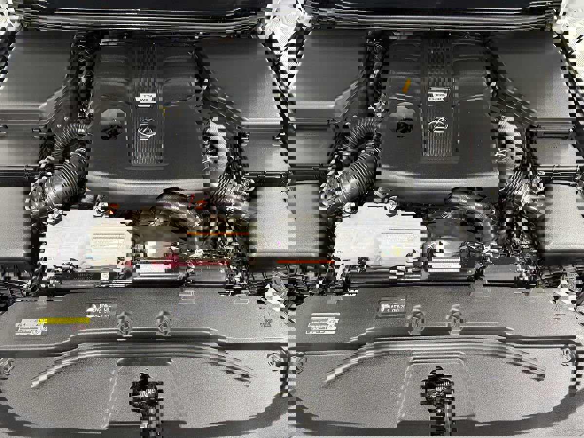 Used 2025 Lexus GX 550 w/ Accessory Package (2T) image 46