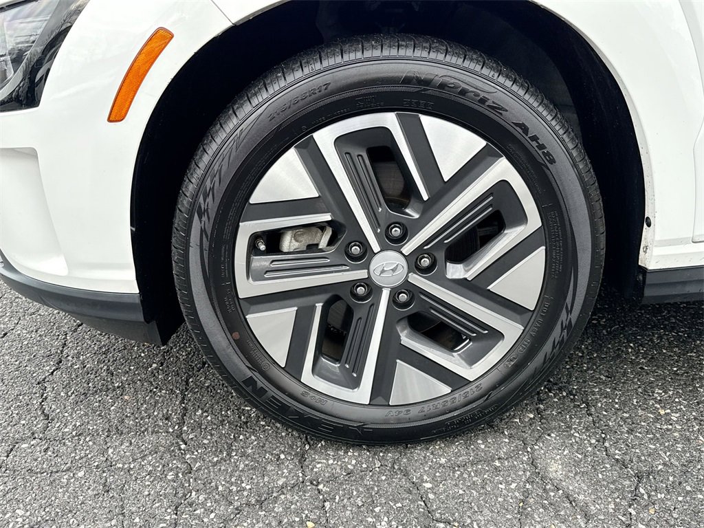 Used 2023 Hyundai Kona SEL w/ Cargo Package image 19