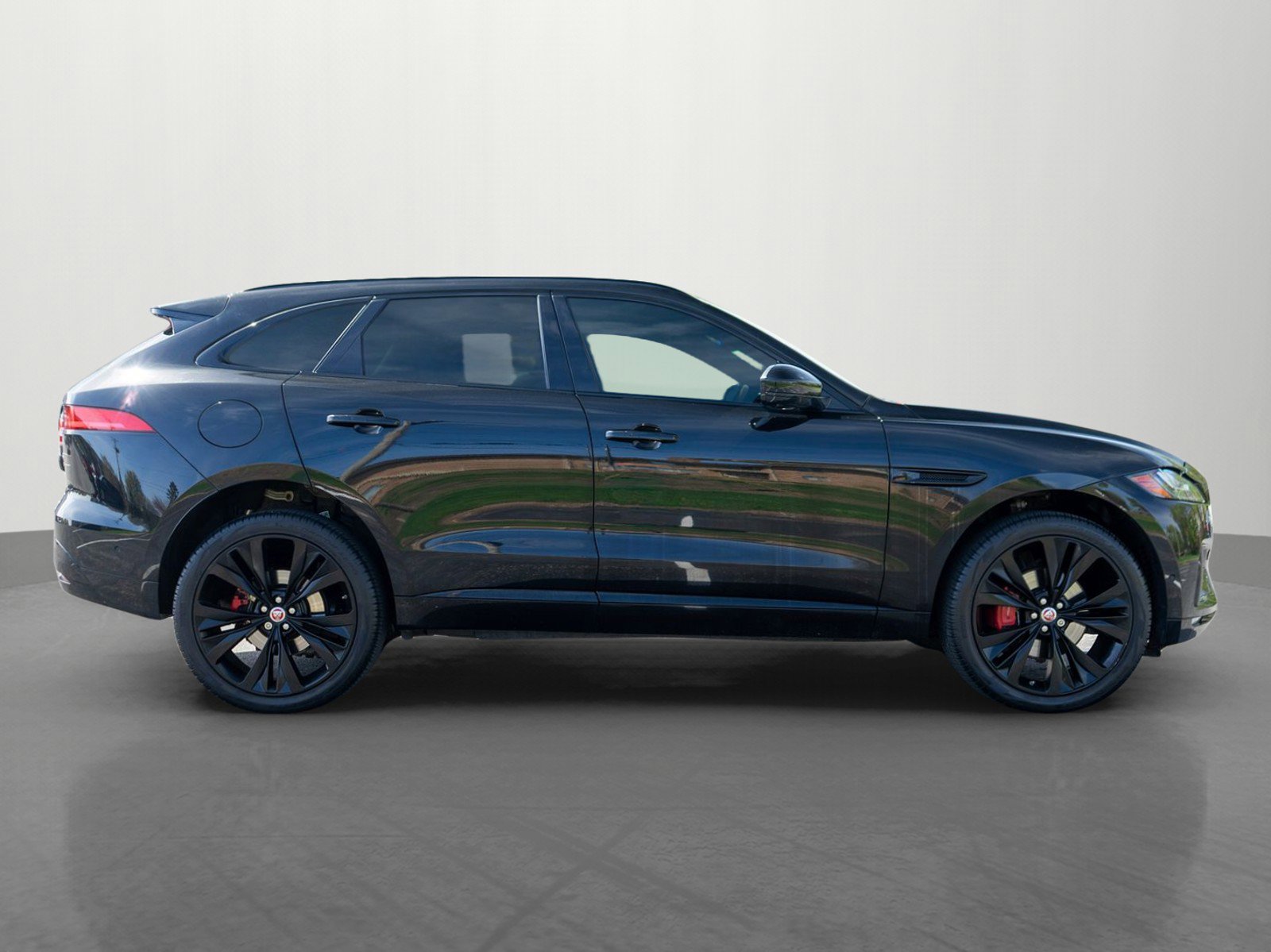 Used 2019 Jaguar F-PACE S AWD/4WD image 8