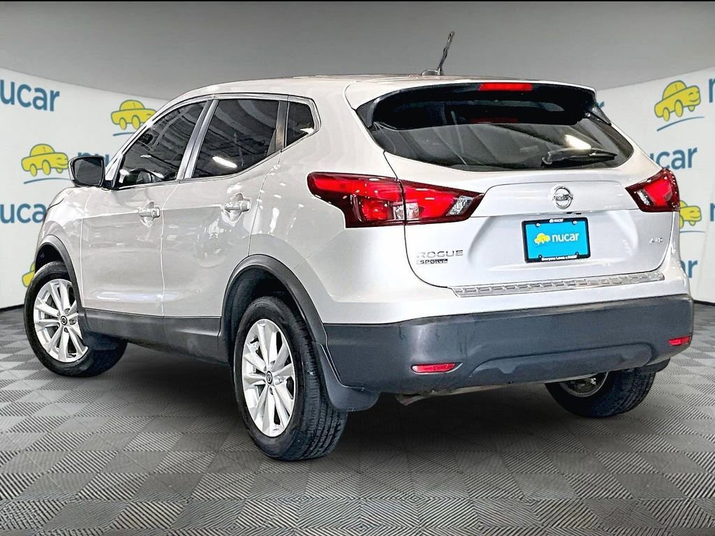 Used 2019 Nissan Rogue Sport S w/ Appearance Package AWD/4WD image 4
