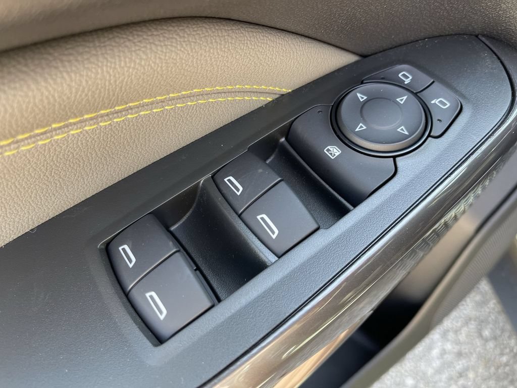 New 2026 Chevrolet Trax ACTIV w/ Sunroof Package FWD image 13