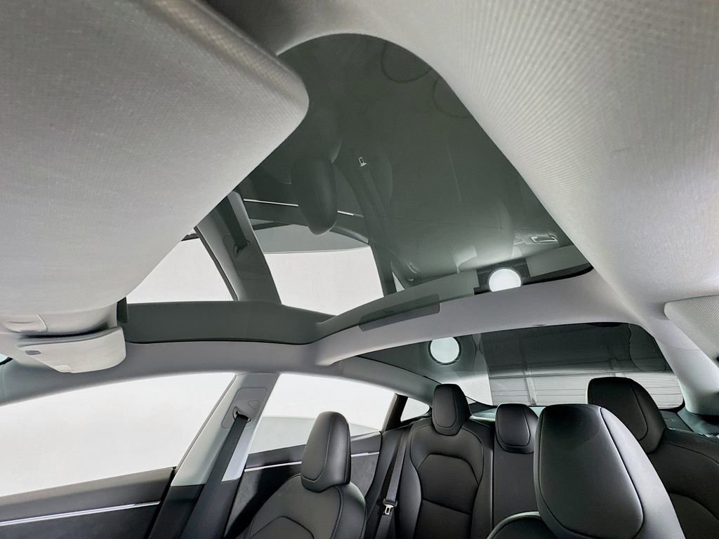 Used 2025 Tesla Model 3 Long Range image 16