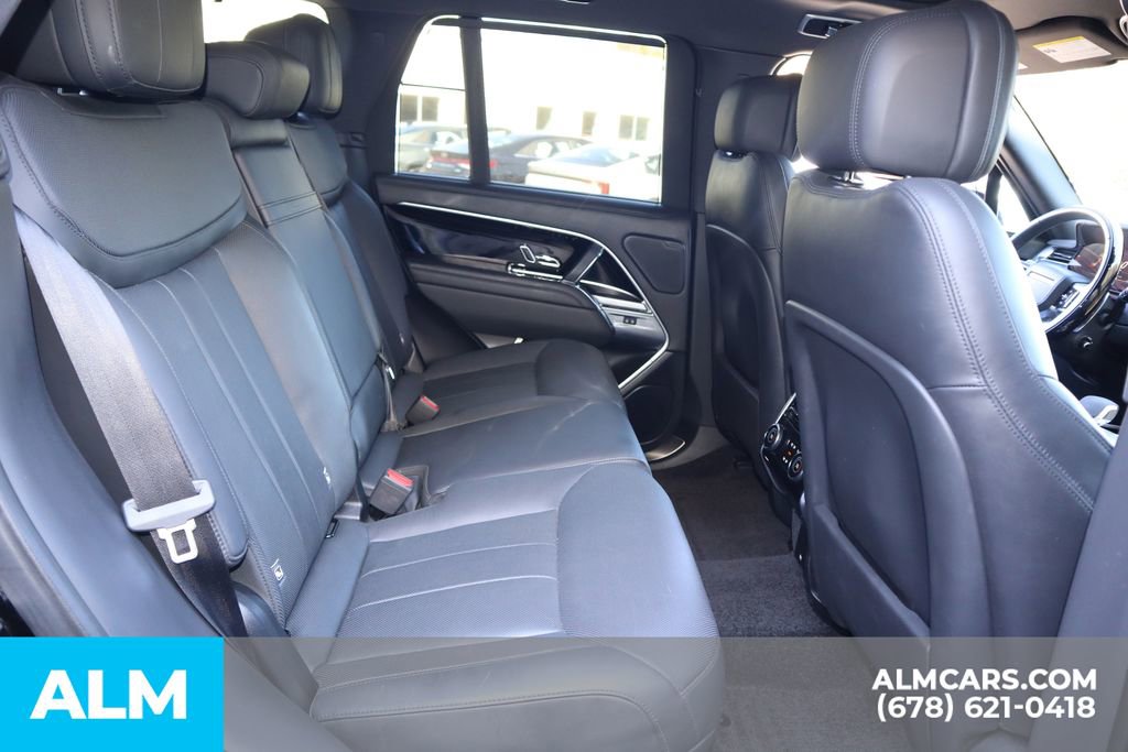 Used 2024 Land Rover Range Rover SE image 24