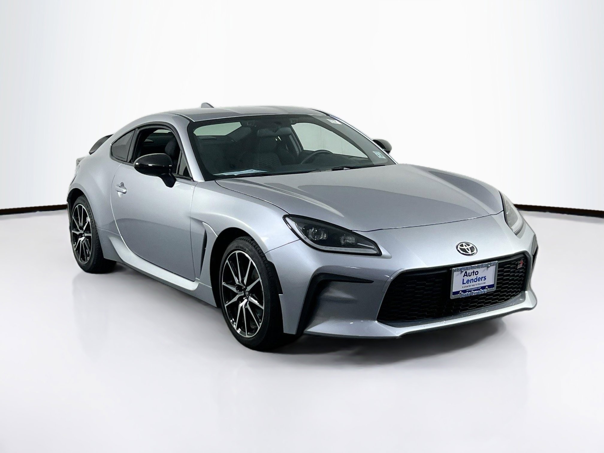 Used 2025 Toyota GR86 image 3