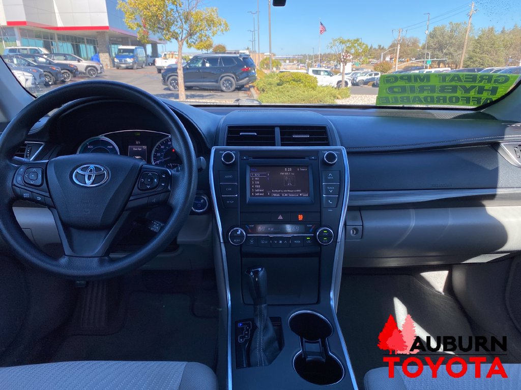 Used 2015 Toyota Camry LE FWD image 12