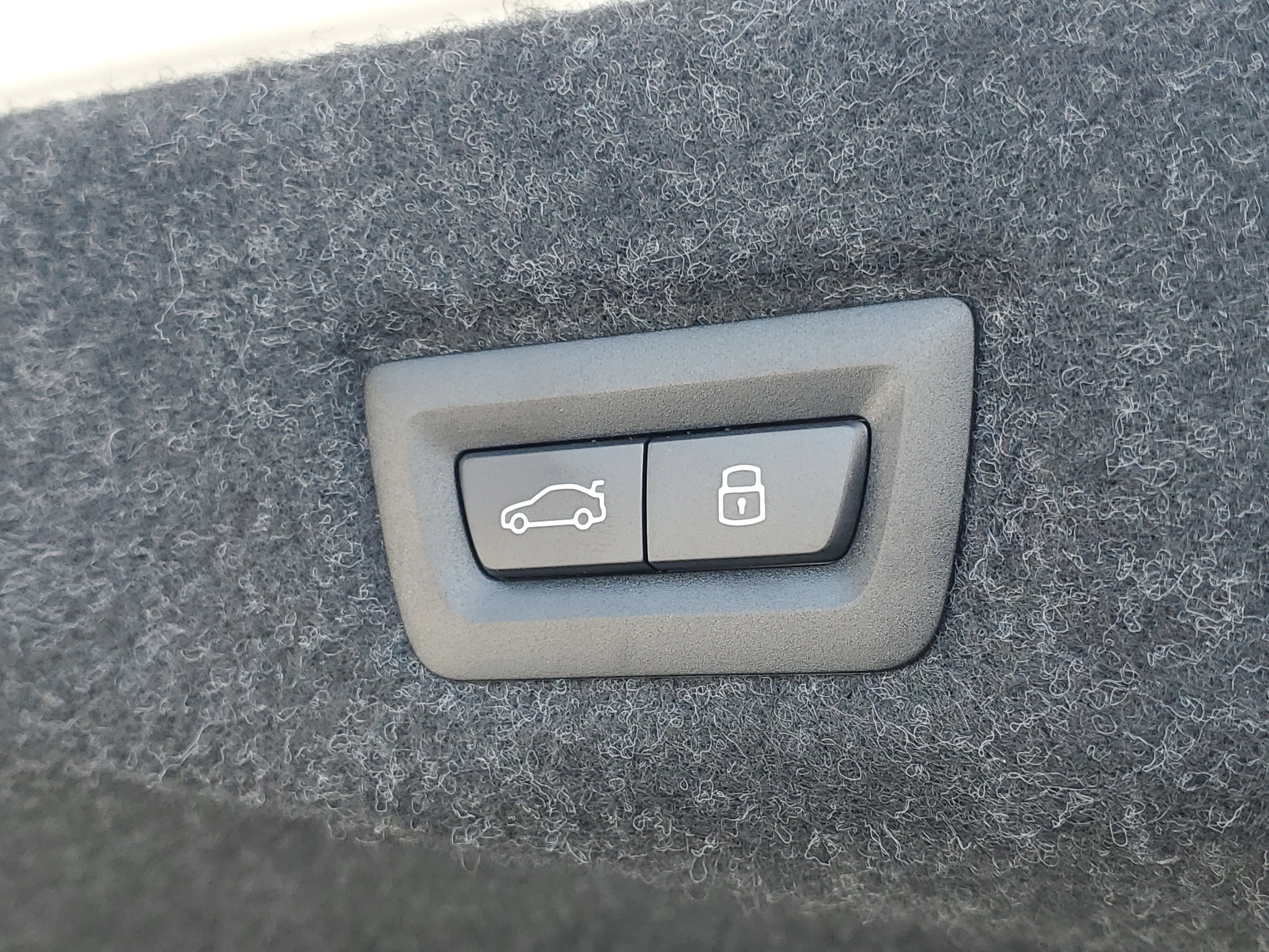 New 2026 BMW 530i xDrive w/ Premium Package image 26