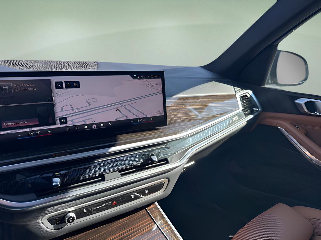 Used 2024 BMW X5 xDrive40i w/ Parking Assistance Package image 25