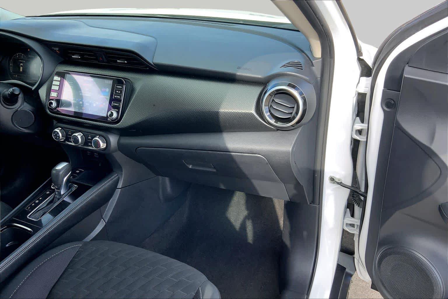 Used 2023 Nissan Kicks SV FWD image 18
