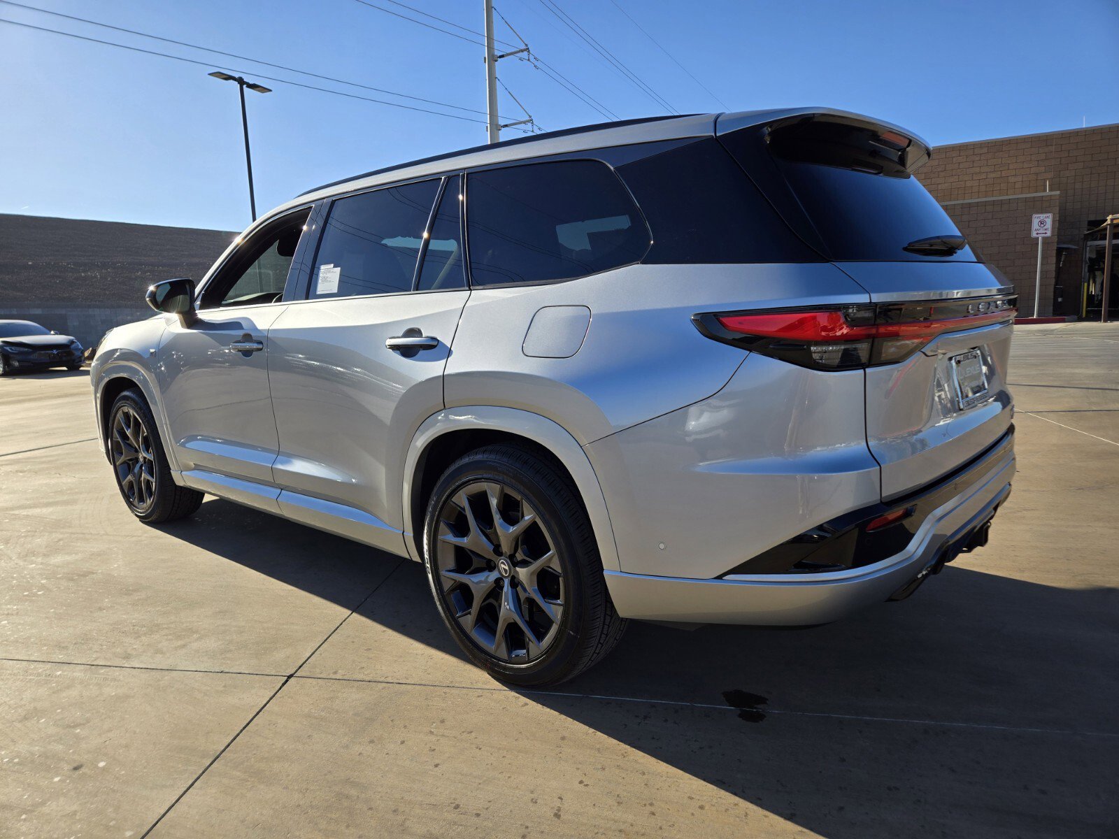 New 2026 Lexus TX 500h AWD image 4