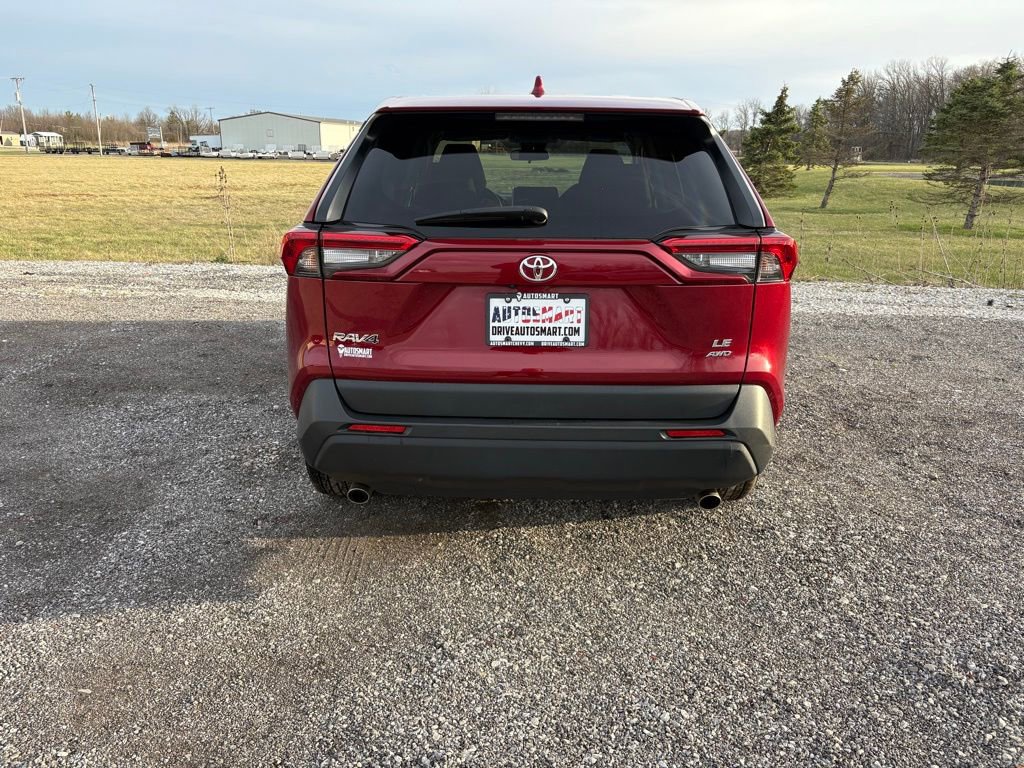 Used 2024 Toyota RAV4 LE image 4
