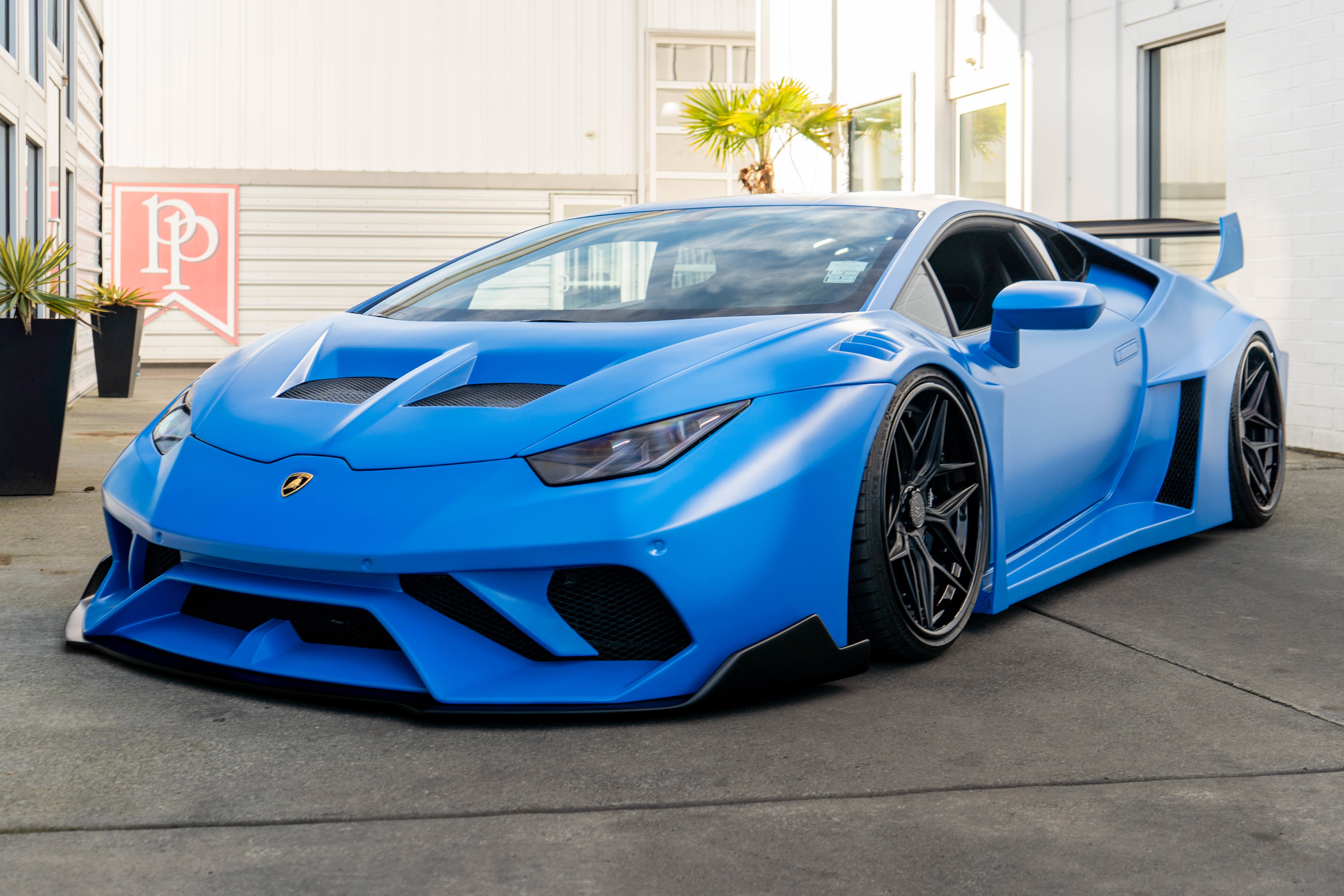 Used 2016 Lamborghini Huracan LP 580-2 RWD image 5
