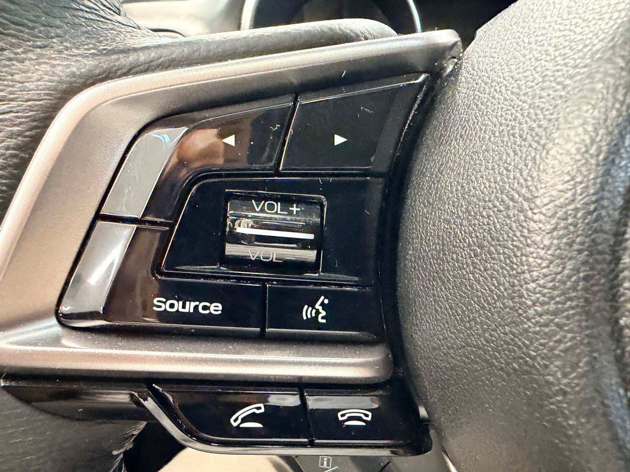 Used 2018 Subaru Outback 2.5i Limited AWD/4WD image 48