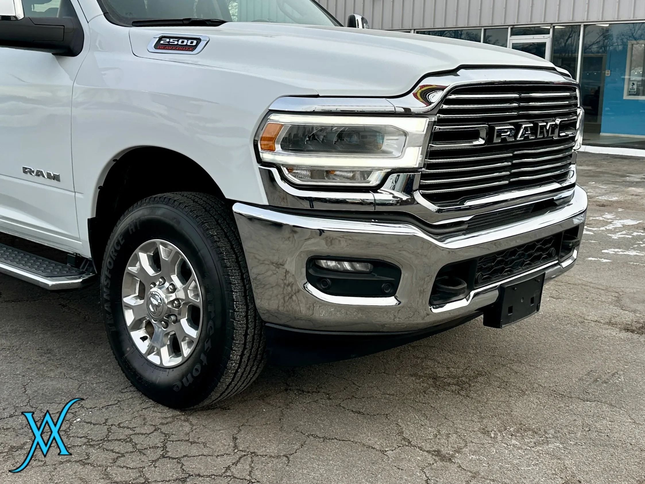 Used 2024 RAM 2500 Laramie AWD/4WD image 10