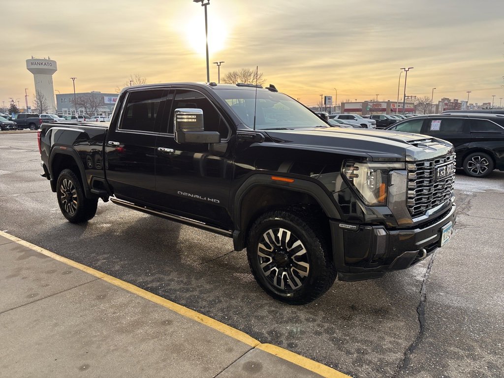Used 2024 GMC Sierra 3500 Denali Ultimate image 3