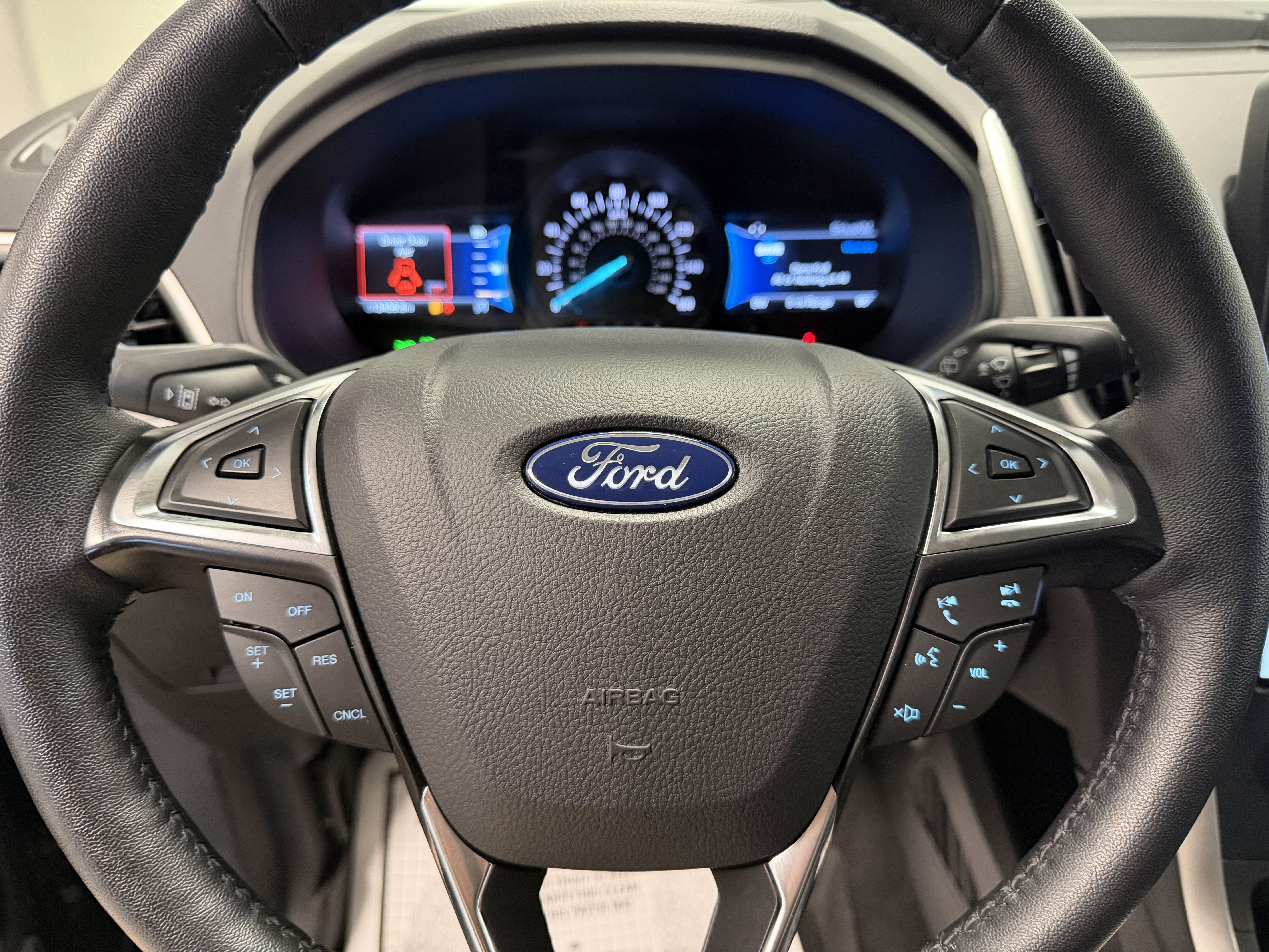 Used 2024 Ford Edge SEL w/ Convenience Package AWD/4WD image 13