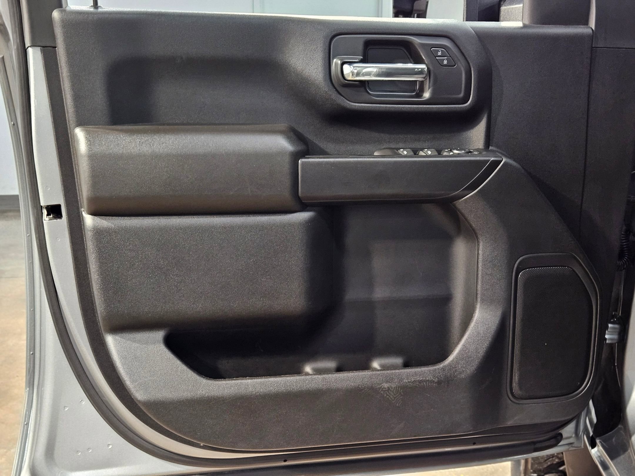 Used 2024 Chevrolet Silverado 2500 Custom w/ Custom Value Package image 20