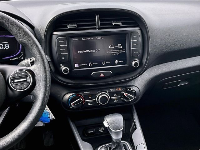 Used 2023 Kia Soul LX w/ LX Technology Package FWD image 6