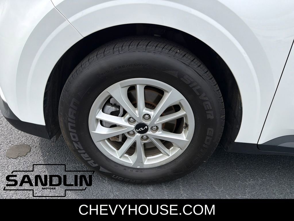 Used 2024 Kia Carnival LX image 28