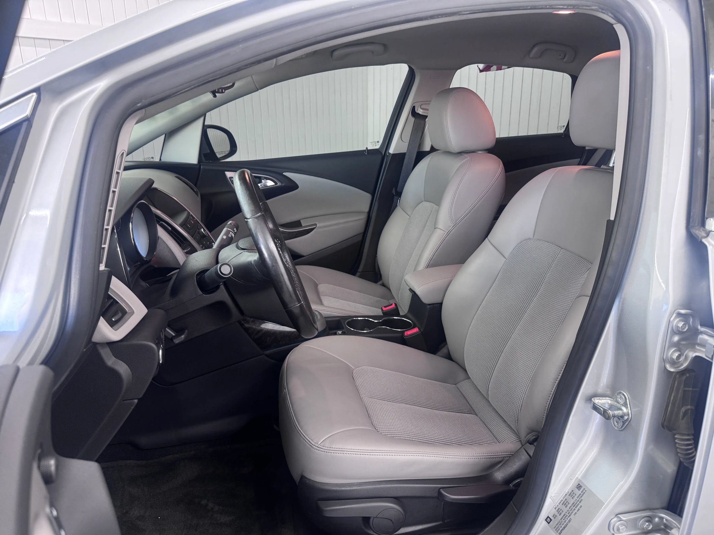 Used 2016 Buick Verano FWD image 9