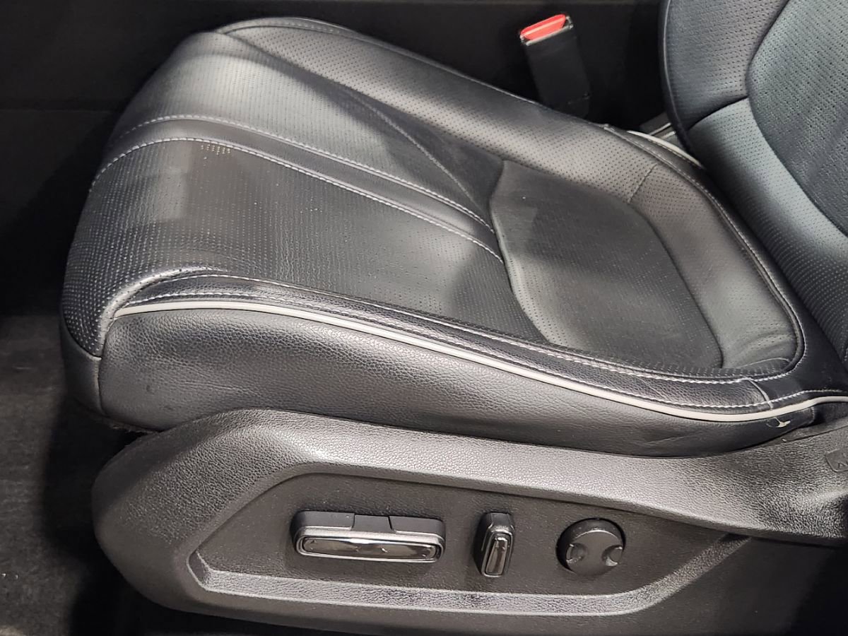 Used 2023 Honda Pilot Elite image 45
