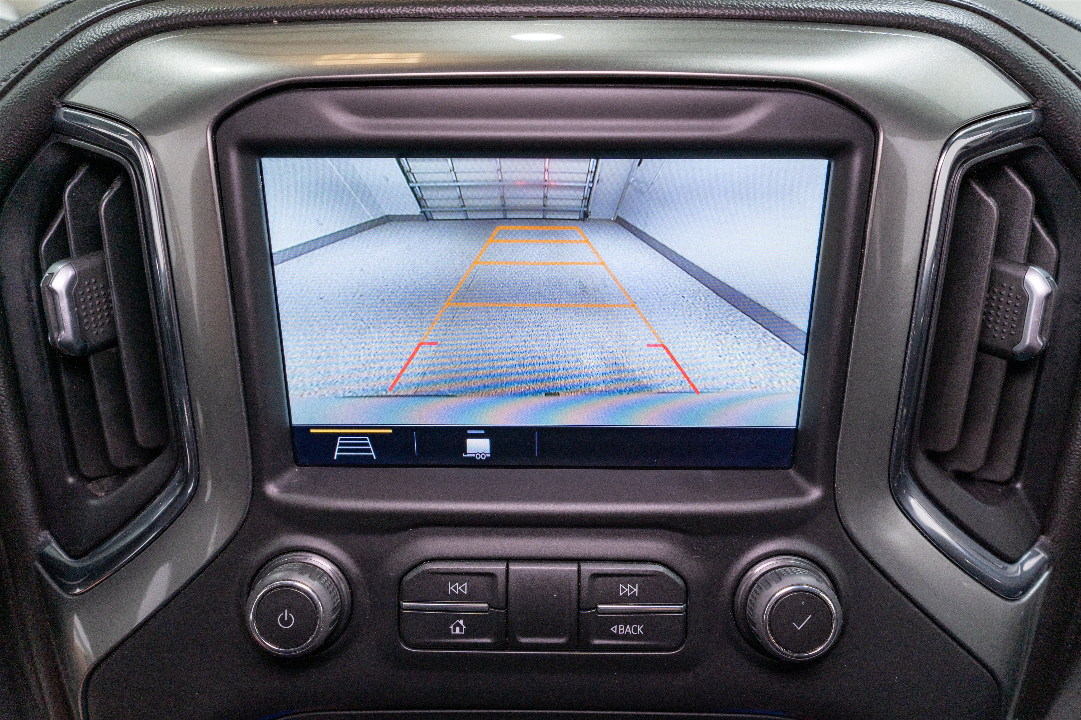 Used 2019 Chevrolet Silverado 1500 LT AWD/4WD image 20