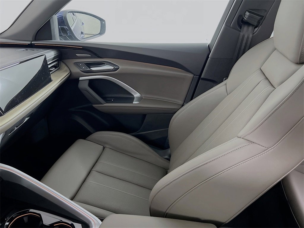 New 2025 Audi Q5 Premium Plus image 23