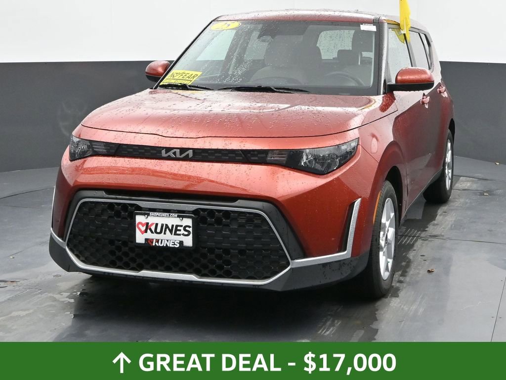 Used 2025 Kia Soul LX w/ LX Technology Package image 7