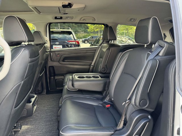 Used 2025 Honda Odyssey Touring image 18