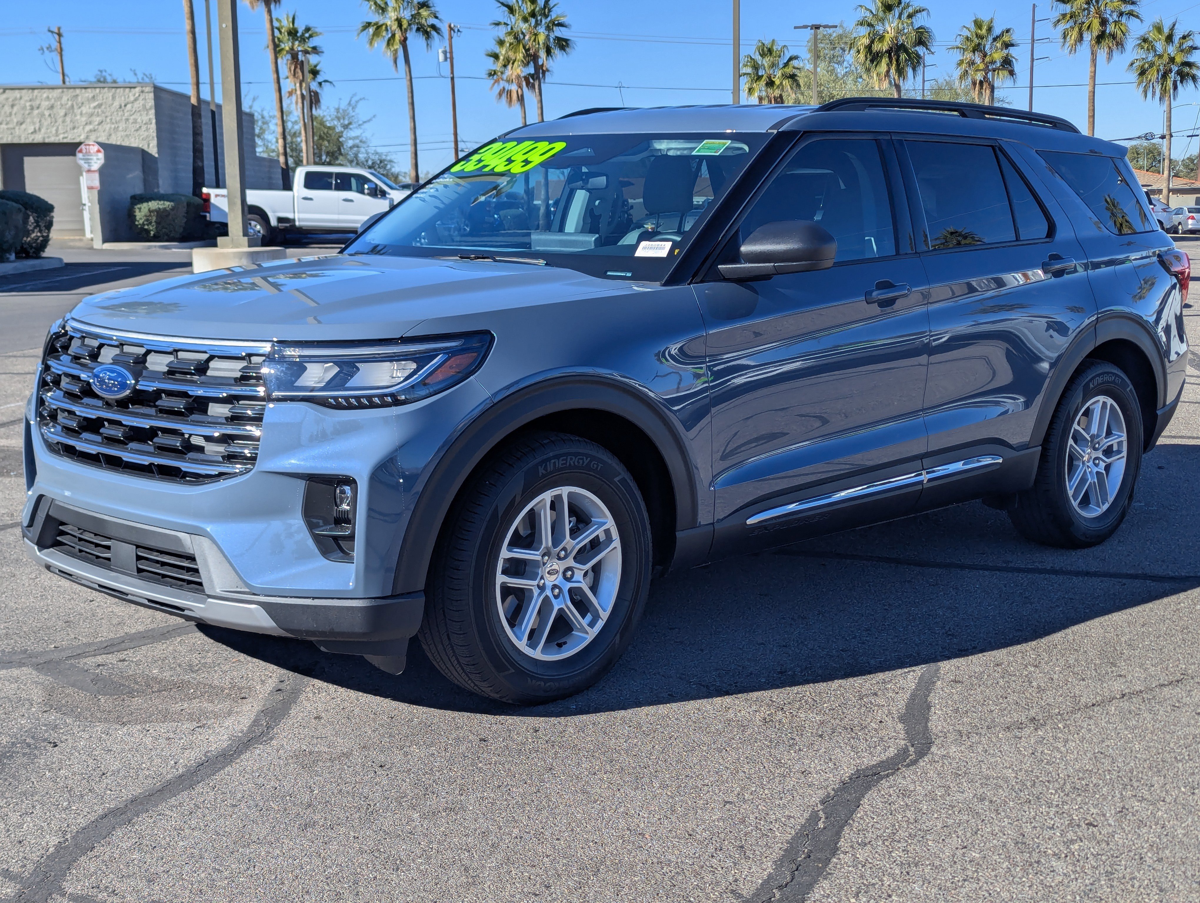 New 2025 Ford Explorer Active w/ Active Comfort Package image 5