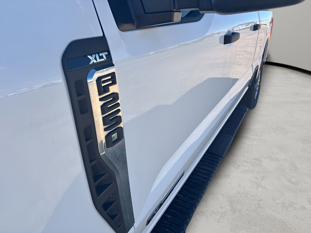 Used 2024 Ford F250 XLT image 10