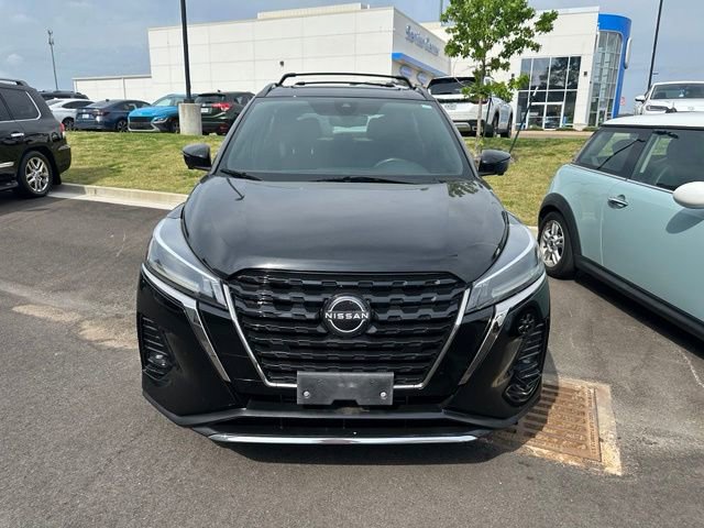 Used 2022 Nissan Kicks SR w/ Interior Electronics Package FWD image 2