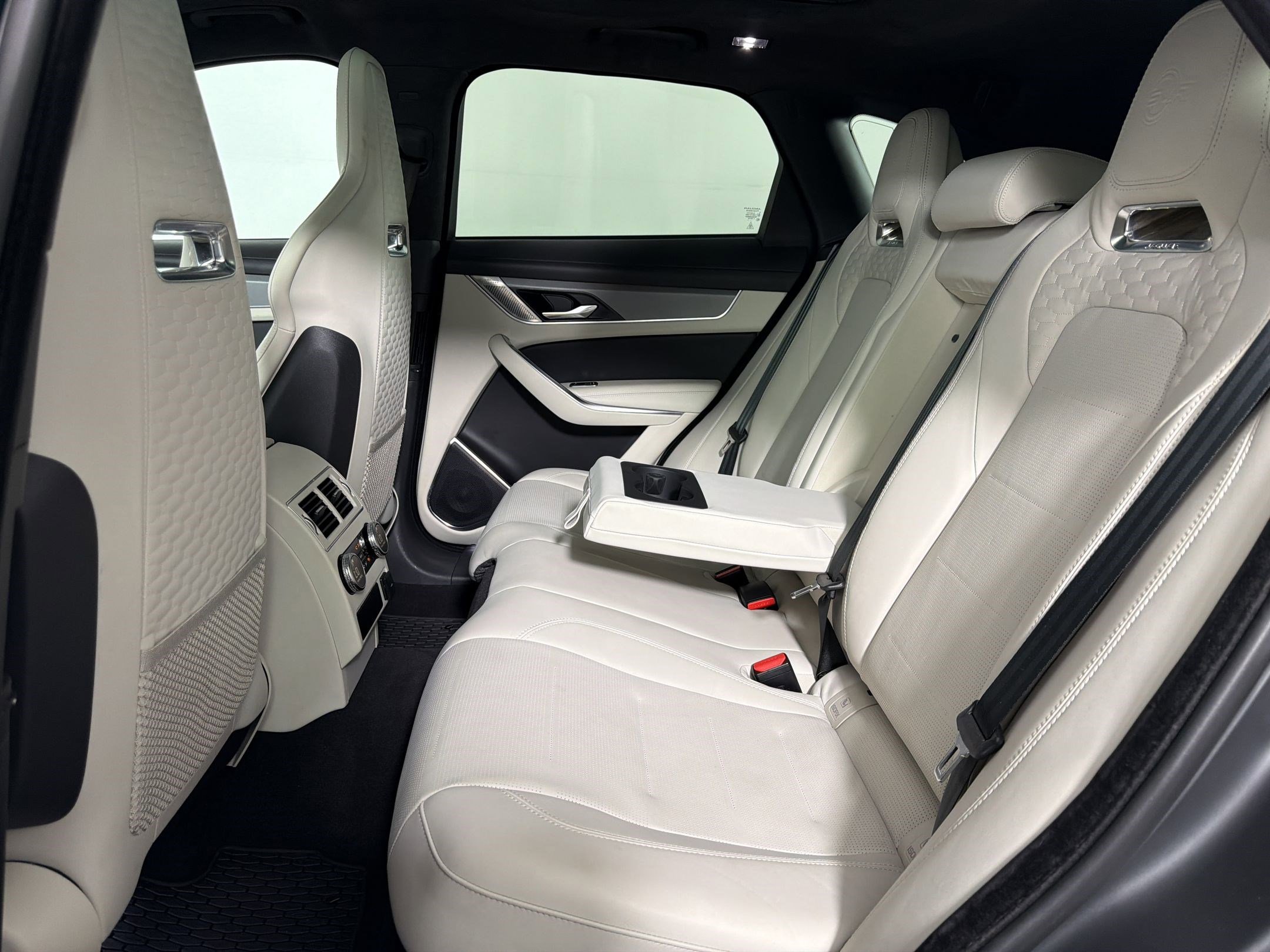 Used 2021 Jaguar F-PACE SVR AWD/4WD image 13