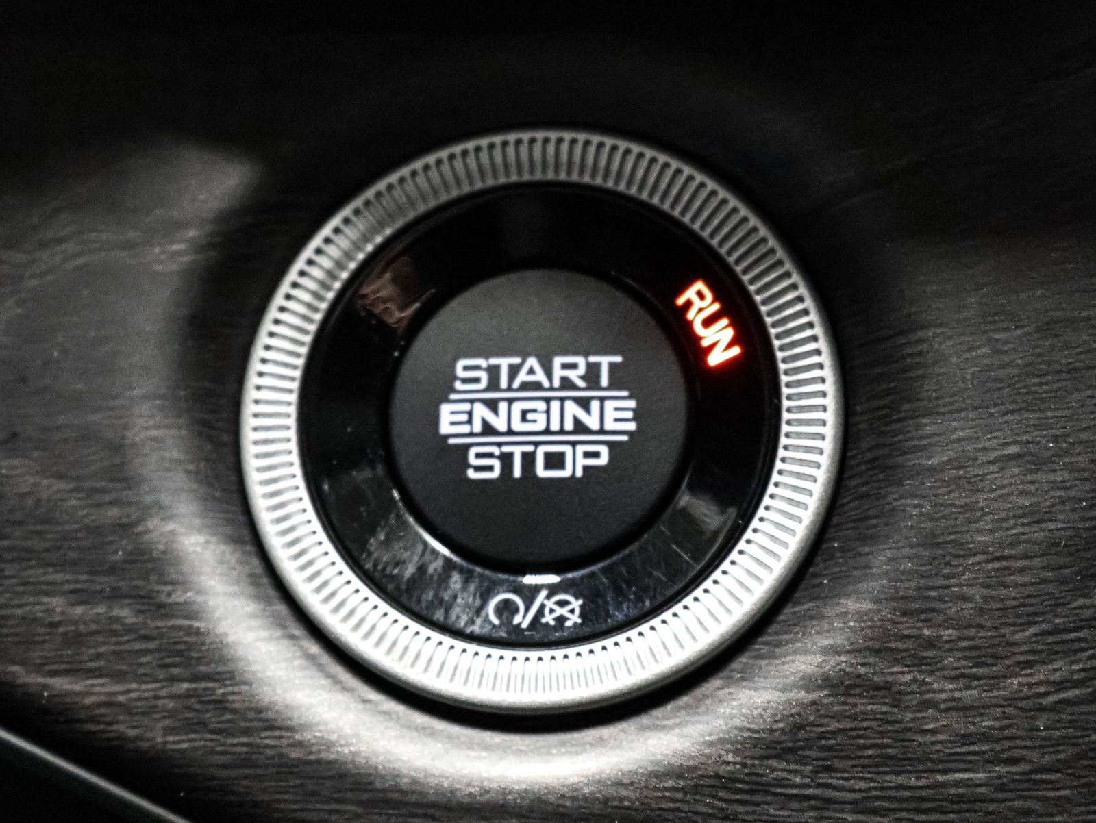 Used 2023 Jeep Grand Cherokee L Limited w/ Black Appearance Package image 38