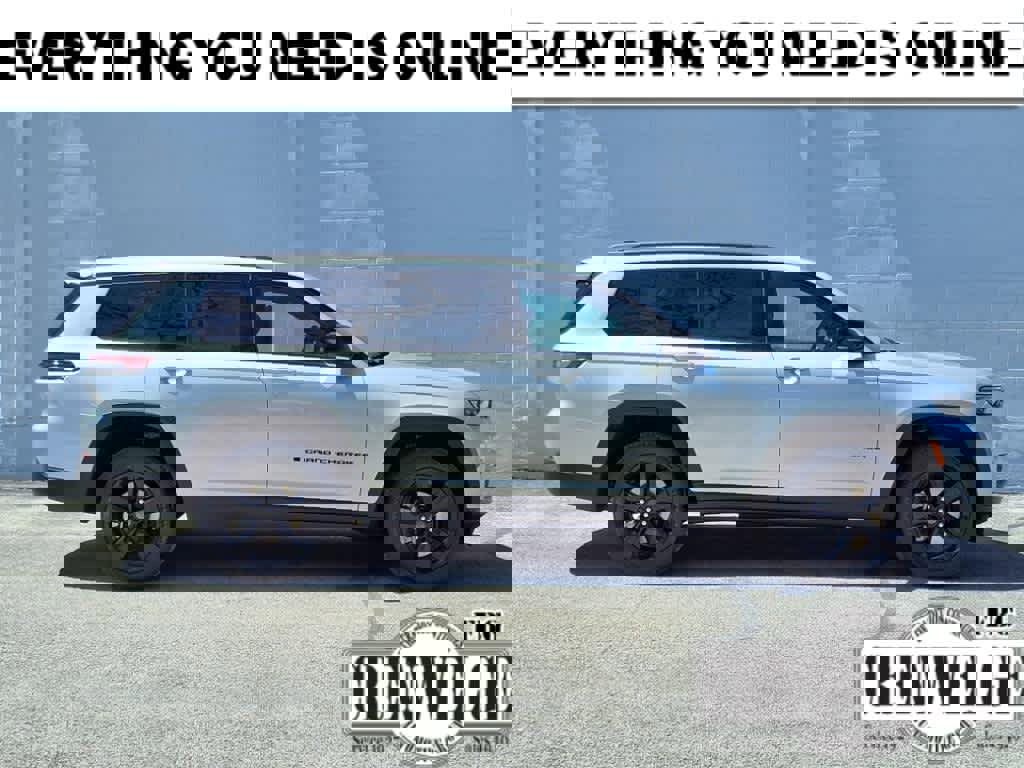 Used 2025 Jeep Grand Cherokee L Limited w/ Black Appearance Package image 1