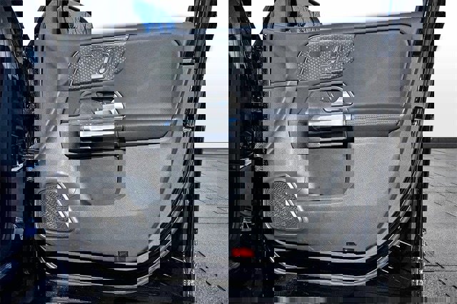 Certified 2025 Mercedes-Benz GLB 250 4MATIC image 31