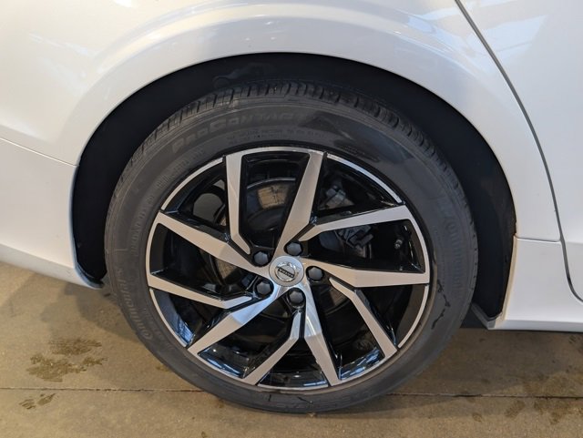 Used 2020 Volvo S60 T5 Momentum w/ Protection Package Premier image 8