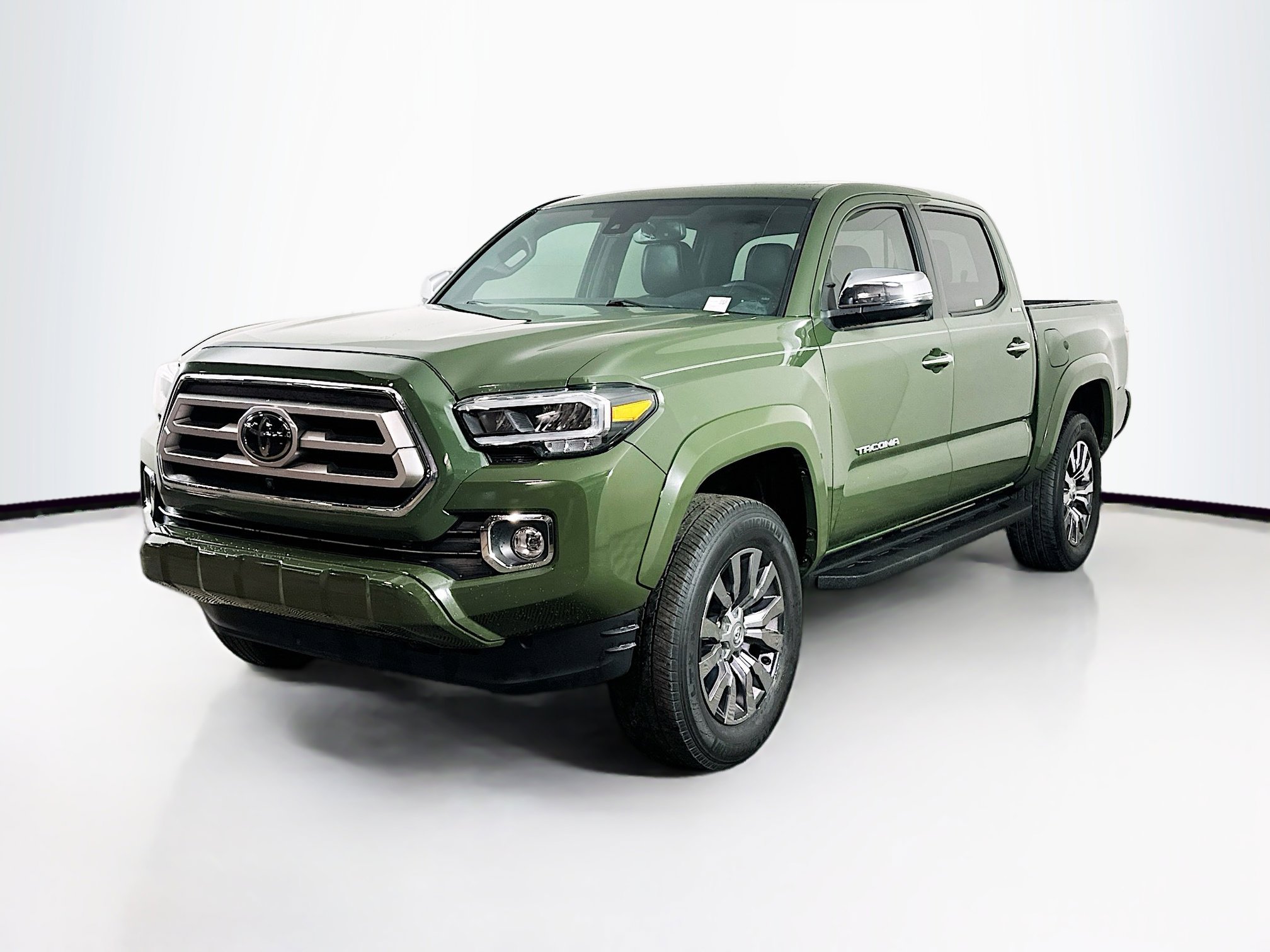 Used 2021 Toyota Tacoma Limited image 3